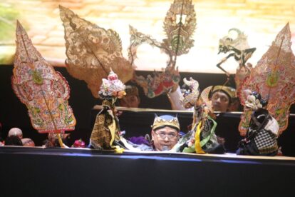 lahir sebuah inovasi bernama Wayang Ajen yang digagas oleh Wawan Gunawan atau Ki Wawan Ajen.
